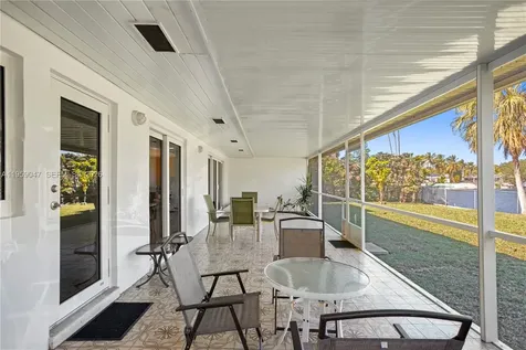 6331 SW 62nd Terrace South Miami FL 33143