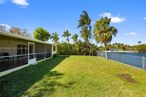 6331 SW 62nd Terrace South Miami FL 33143
