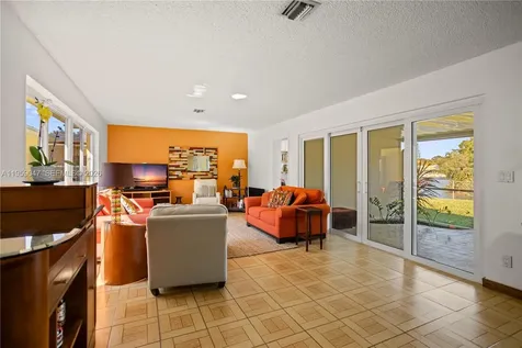 6331 SW 62nd Terrace South Miami FL 33143