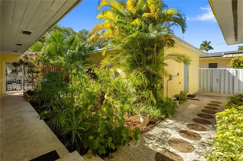 6331 SW 62nd Terrace South Miami FL 33143