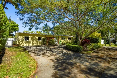 6331 SW 62nd Terrace South Miami FL 33143