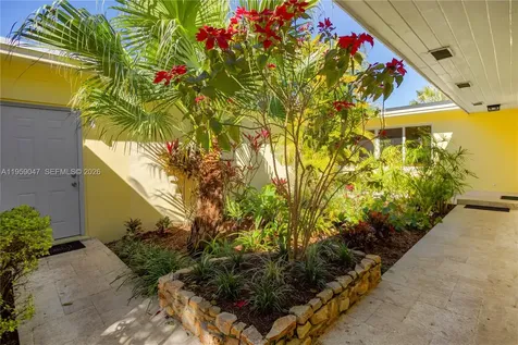 6331 SW 62nd Terrace South Miami FL 33143