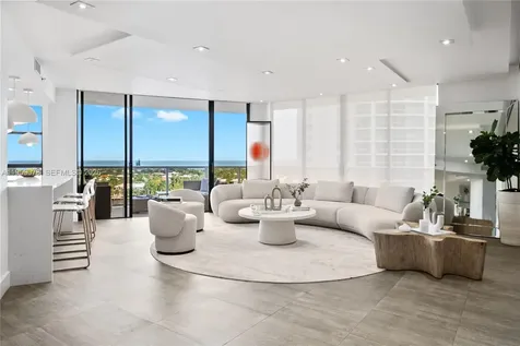 20281 E Country Club Drive Aventura FL 33180
