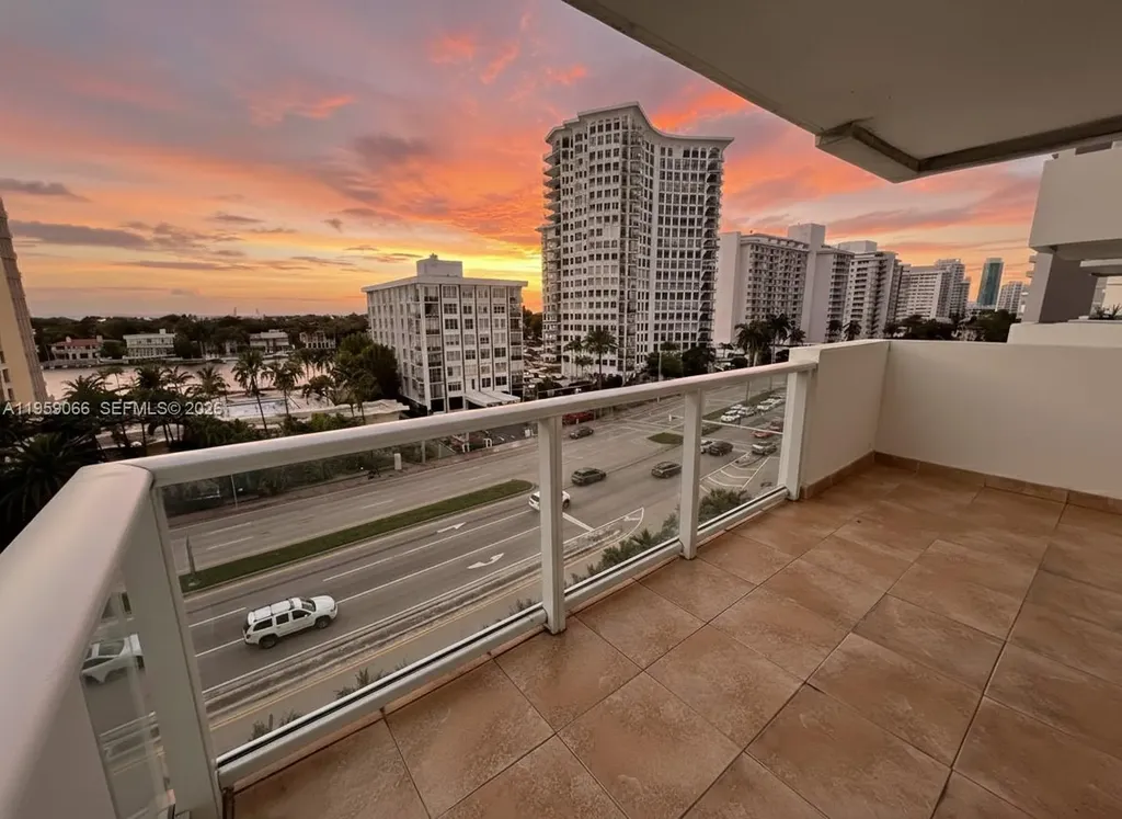 5601 Collins Avenue Miami Beach FL 33140