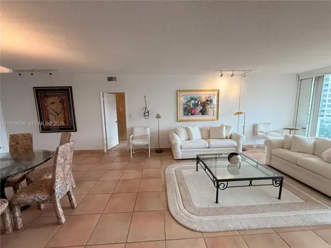 5601 Collins Avenue Miami Beach FL 33140