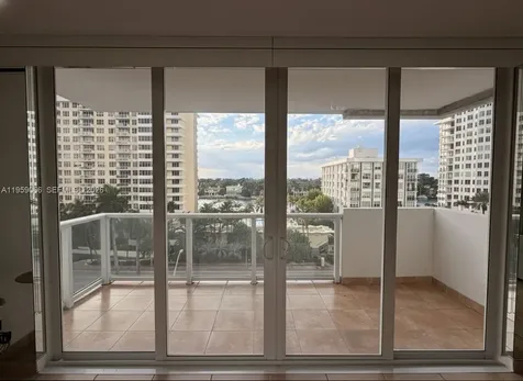 5601 Collins Avenue Miami Beach FL 33140