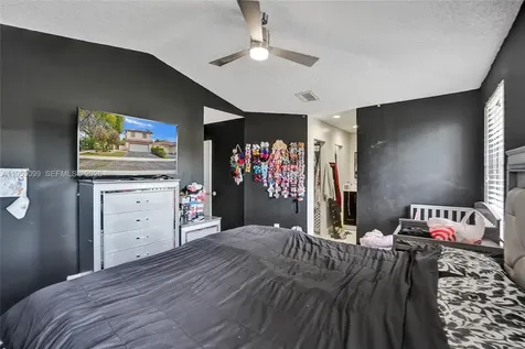 218 NW 75th Terrace Plantation FL 33317