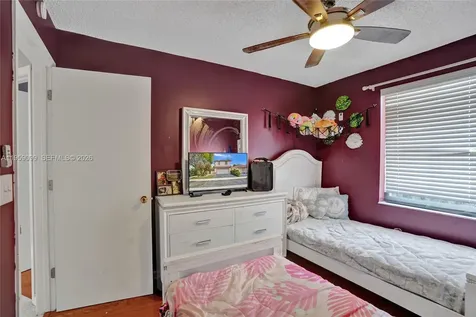 218 NW 75th Terrace Plantation FL 33317