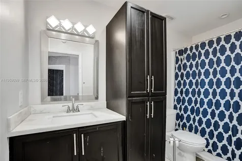 218 NW 75th Terrace Plantation FL 33317