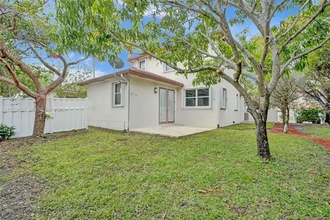 218 NW 75th Terrace Plantation FL 33317