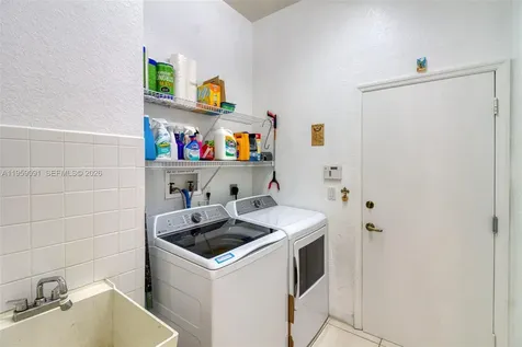 15959 SW 6th Street Pembroke Pines FL 33027