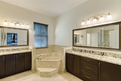 15959 SW 6th Street Pembroke Pines FL 33027