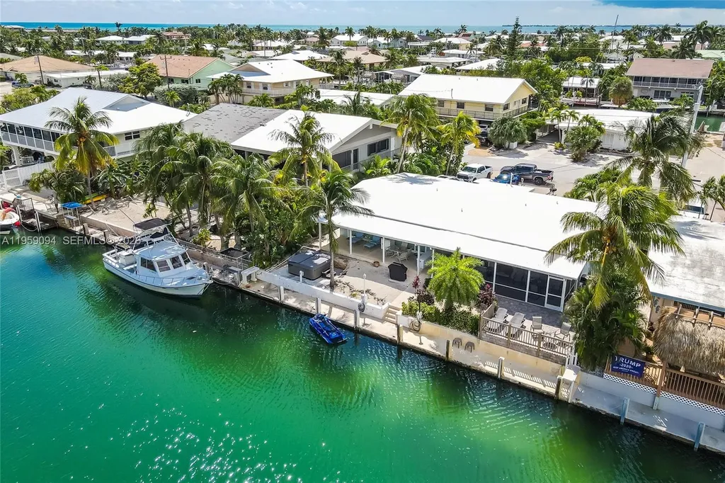 410 10th Street Key Colony Beach FL 33051