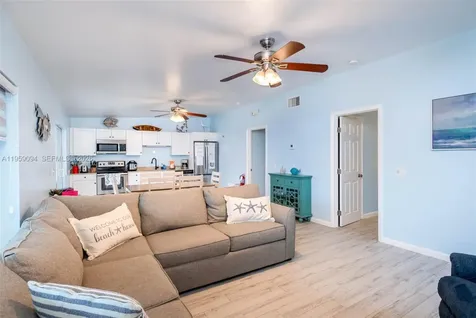 410 10th Street Key Colony Beach FL 33051