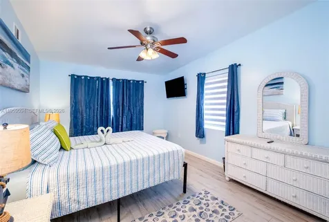 410 10th Street Key Colony Beach FL 33051