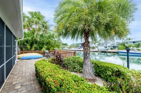 410 10th Street Key Colony Beach FL 33051