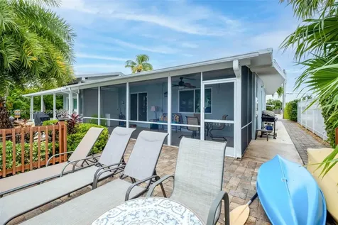 410 10th Street Key Colony Beach FL 33051