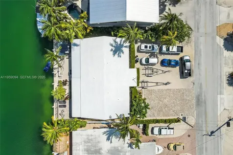 410 10th Street Key Colony Beach FL 33051