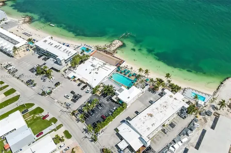 410 10th Street Key Colony Beach FL 33051