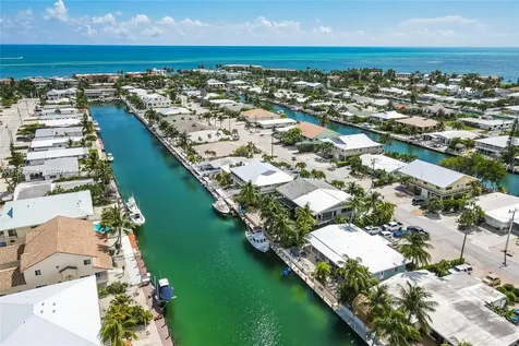 410 10th Street Key Colony Beach FL 33051