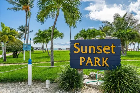 410 10th Street Key Colony Beach FL 33051
