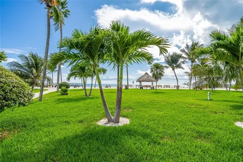 410 10th Street Key Colony Beach FL 33051
