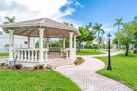410 10th Street Key Colony Beach FL 33051