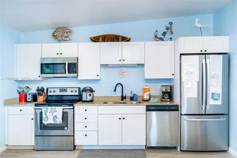 410 10th Street Key Colony Beach FL 33051