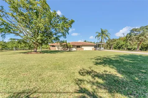 19225 SW 186th Street Miami FL 33187