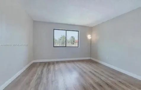 402 Lakeview Drive Weston FL 33326