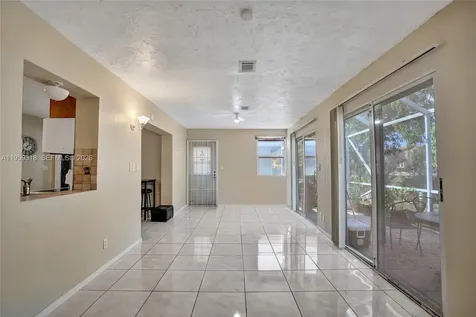 4927 NW 55th Court Tamarac FL 33319