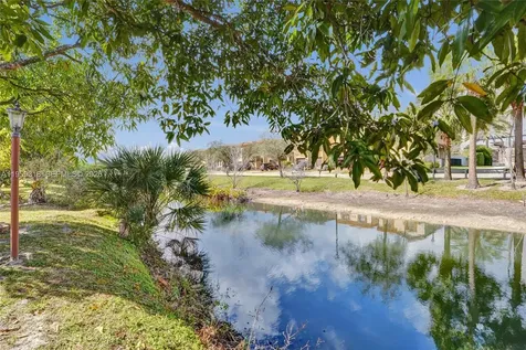 4927 NW 55th Court Tamarac FL 33319