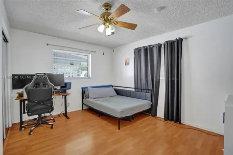 4927 NW 55th Court Tamarac FL 33319