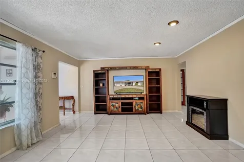 4927 NW 55th Court Tamarac FL 33319