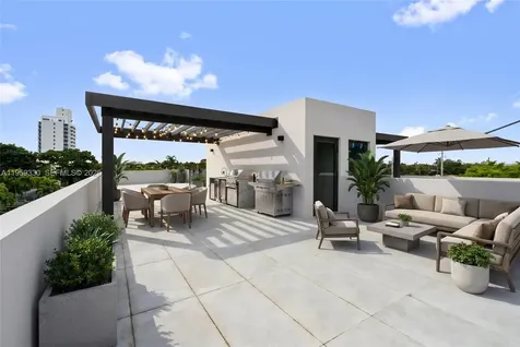 1431 SW 20th Street Miami FL 33145