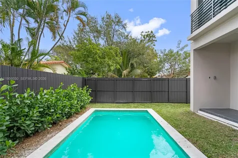 1431 SW 20th Street Miami FL 33145