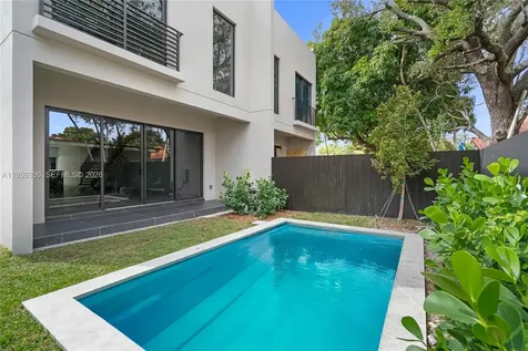 1431 SW 20th Street Miami FL 33145