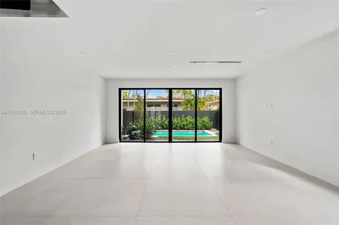 1431 SW 20th Street Miami FL 33145