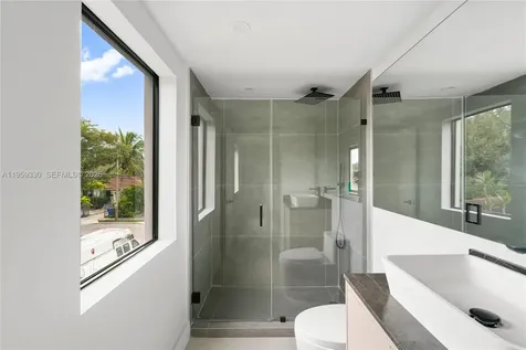 1431 SW 20th Street Miami FL 33145
