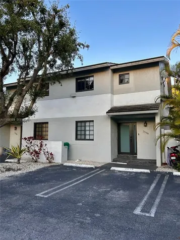 3538 SW 17th Street Miami FL 33145