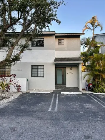 3538 SW 17th Street Miami FL 33145