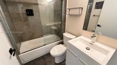 3538 SW 17th Street Miami FL 33145