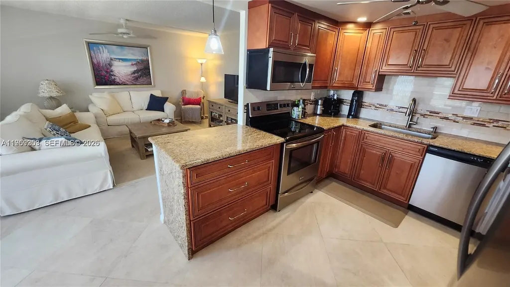4072 Ventnor P Deerfield Beach FL 33442
