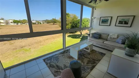 4072 Ventnor P Deerfield Beach FL 33442