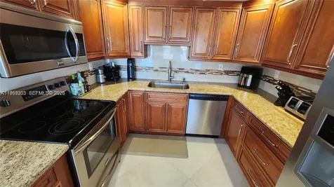 4072 Ventnor P Deerfield Beach FL 33442