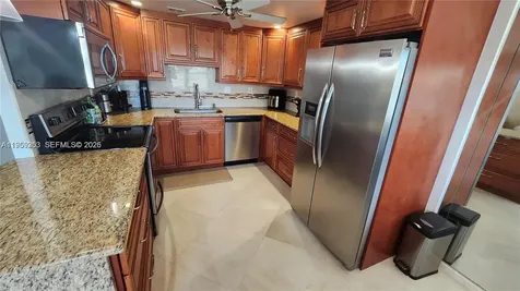 4072 Ventnor P Deerfield Beach FL 33442