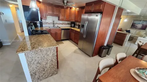 4072 Ventnor P Deerfield Beach FL 33442