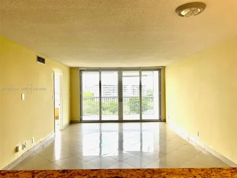 2940 N Course Drive Pompano Beach FL 33069