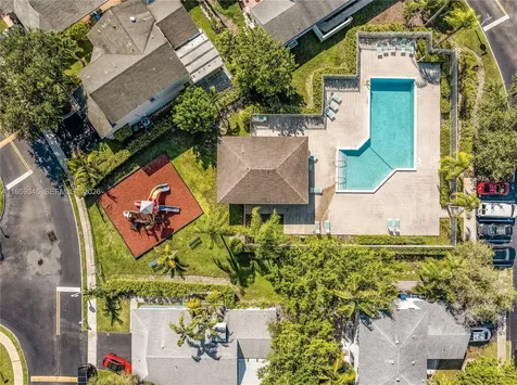 20709 NW 1st Street Pembroke Pines FL 33029
