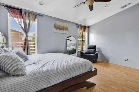 20709 NW 1st Street Pembroke Pines FL 33029